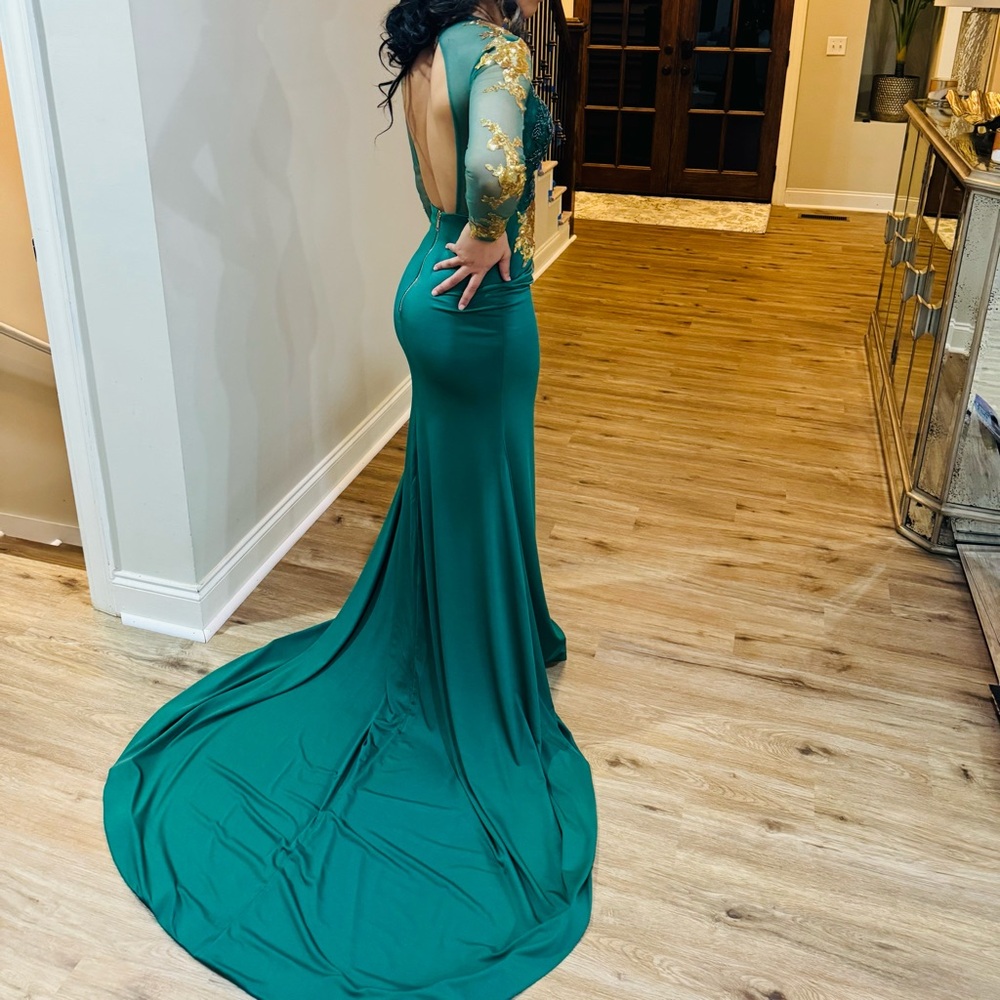 Elegant Green Evening Gown PROM DRESS NEVER WORN!